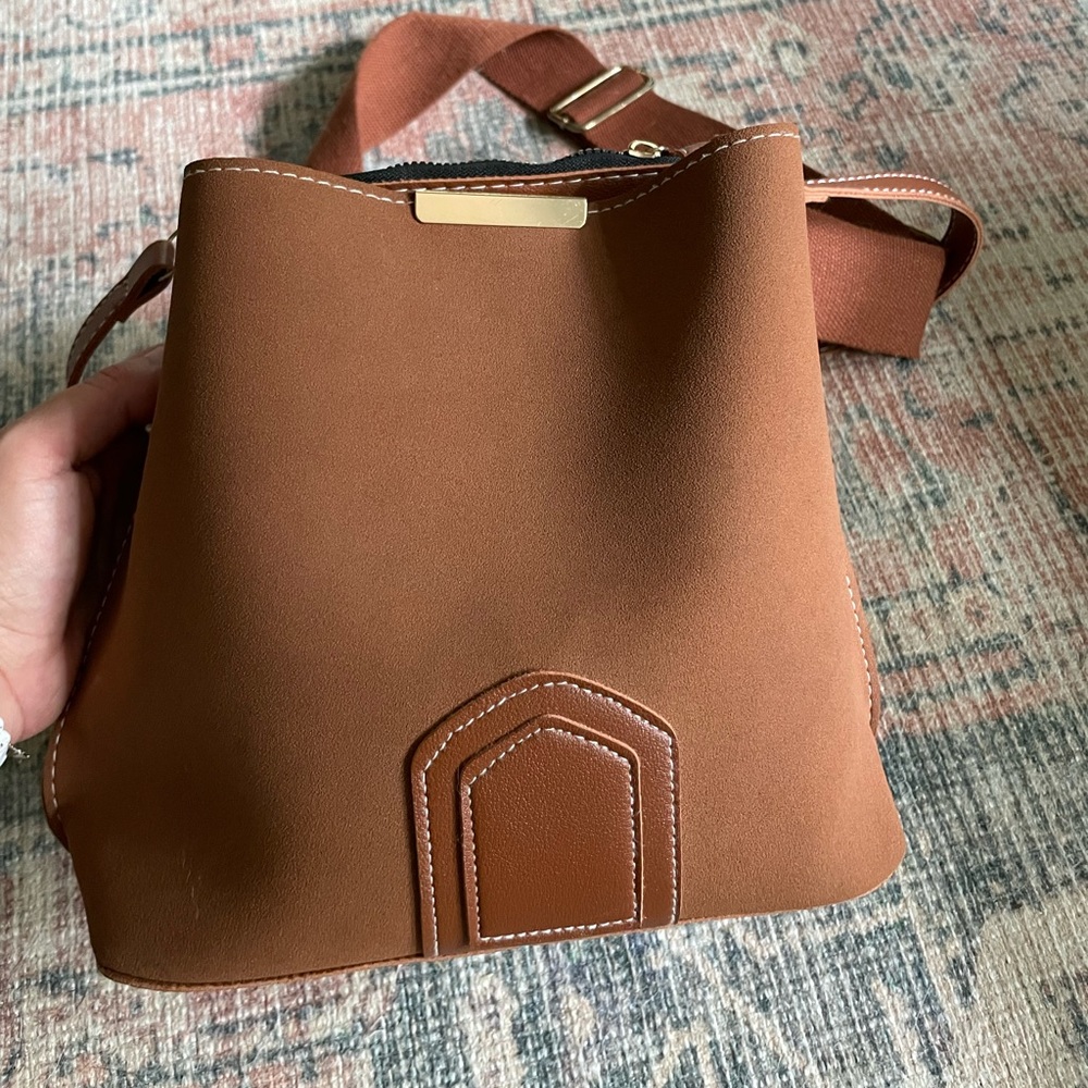 Faux leather crossbody bucket bag
